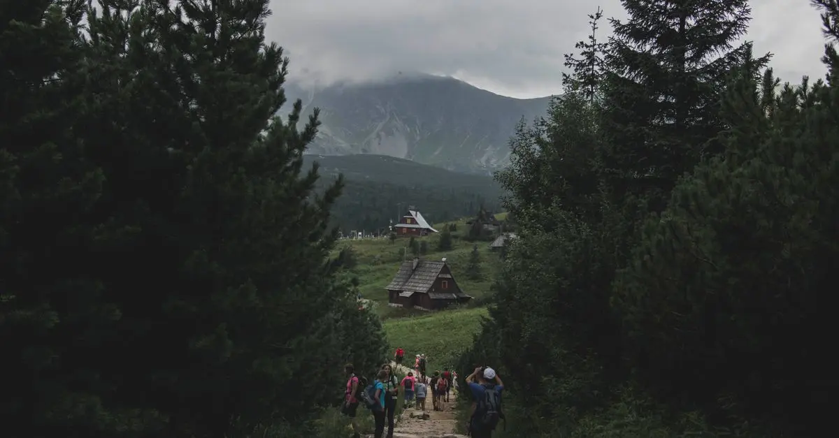 Jak odkrywać unikalne trasy turystyczne w Polsce?
